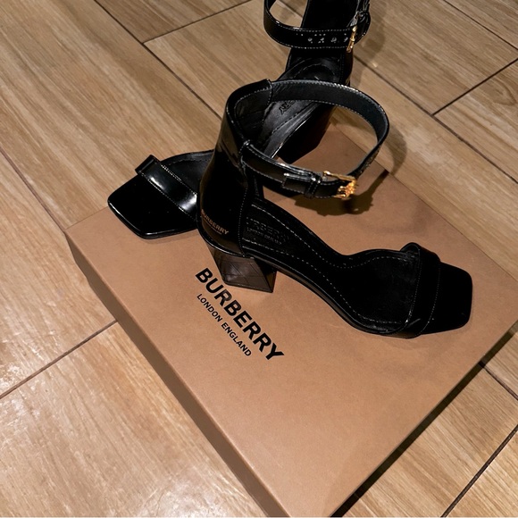 Selling my wife’s Burberry shoe, used twice for two very special occasions. - Picture 1 of 9